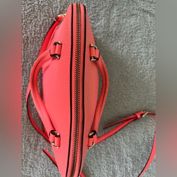 Kate Spade Salmon Pink Crossbody Style Purse. - Picture 4 of 11